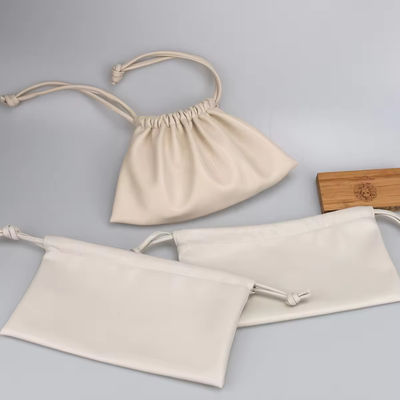 Op maat gemaakte kleur Luxury Lady PU Leather Drawstring Cosmetic Pouch met op maat gemaakte logo