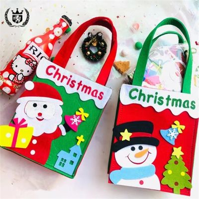 Gepersonaliseerde kleuren kersttas met handgemaakte vacht kerstman sneeuwman rendier ontwerp
