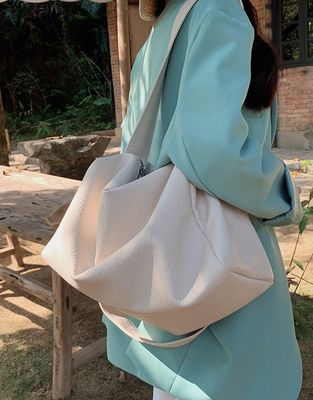2024 Women's Versatile Tote Bag met skew straddle Instagram Design en grote capaciteit