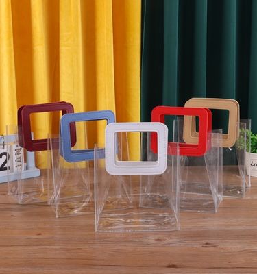Gepersonaliseerd logo geaccepteerd PVC heldere plastic tas met die cut handvat