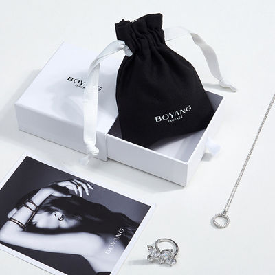 Gepersonaliseerde zwarte katoenen zak voor biologische sieraden