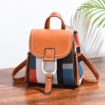 2022 Dames rugzakken Studenten Mode Vrouwen Kleine rugzak met hoofdmateriaal PU