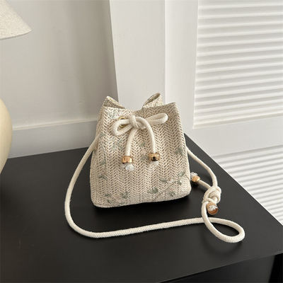 Reizing Single Shoulder Crossbody Straw Bag in aangepaste kleur voor hete modeliefhebbers