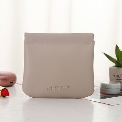 Houd je cosmetica georganiseerd en toegankelijk met deze compacte PU-leer make-up