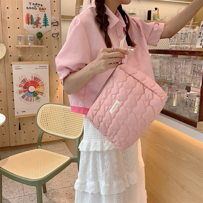 Polyester Custom Logo Puffed Puffer Pouch Grote capaciteit Make-up Gecompliceerde zakken Cosmetische hoes