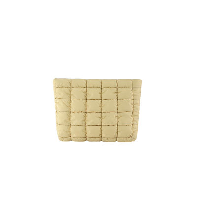 Polyester Lining Square Feather Bag 2024 Trend Pure Color Clutch Bag voor modieuze vrouwen