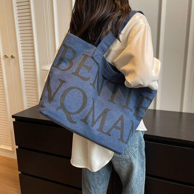 Handheld Style Vrouwen Explosie Tote Bag met trendy letters Print en grote capaciteit