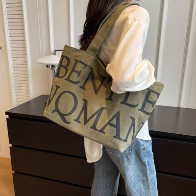 Handheld Style Vrouwen Explosie Tote Bag met trendy letters Print en grote capaciteit