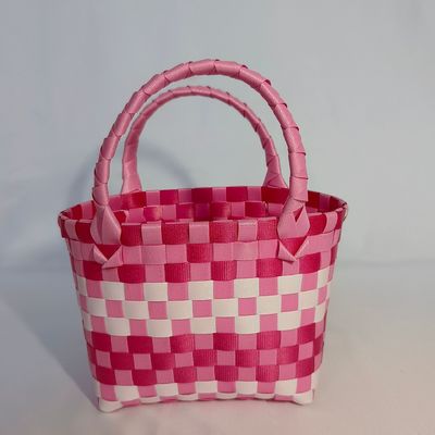 Eco-vriendelijke vrouwen Triangle Straw Raffia Bag voor reizen en uitgaan Nieuwste modieuze