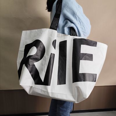 Gepersonaliseerd logo print PP geweven tas voor strandreizen studie promotie