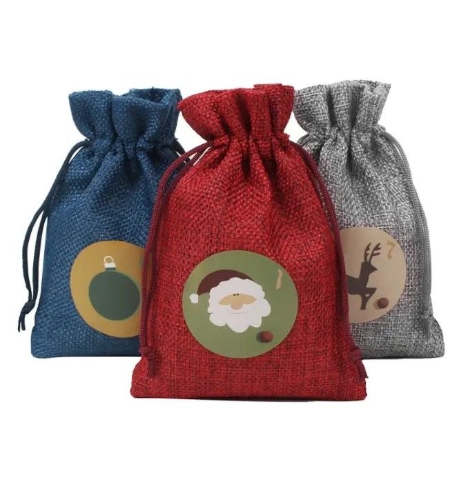 Kerstcadeautasjes Gepersonaliseerde kleurige jutezakken voor cadeautjes en feestelijkheden